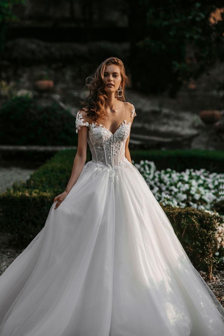 Ball Gowns We Are In Love With. Desktop Image