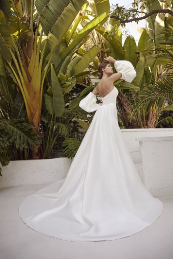 Le Blanc by Casablanca Style #LE115 GIANNA #1 thumbnail