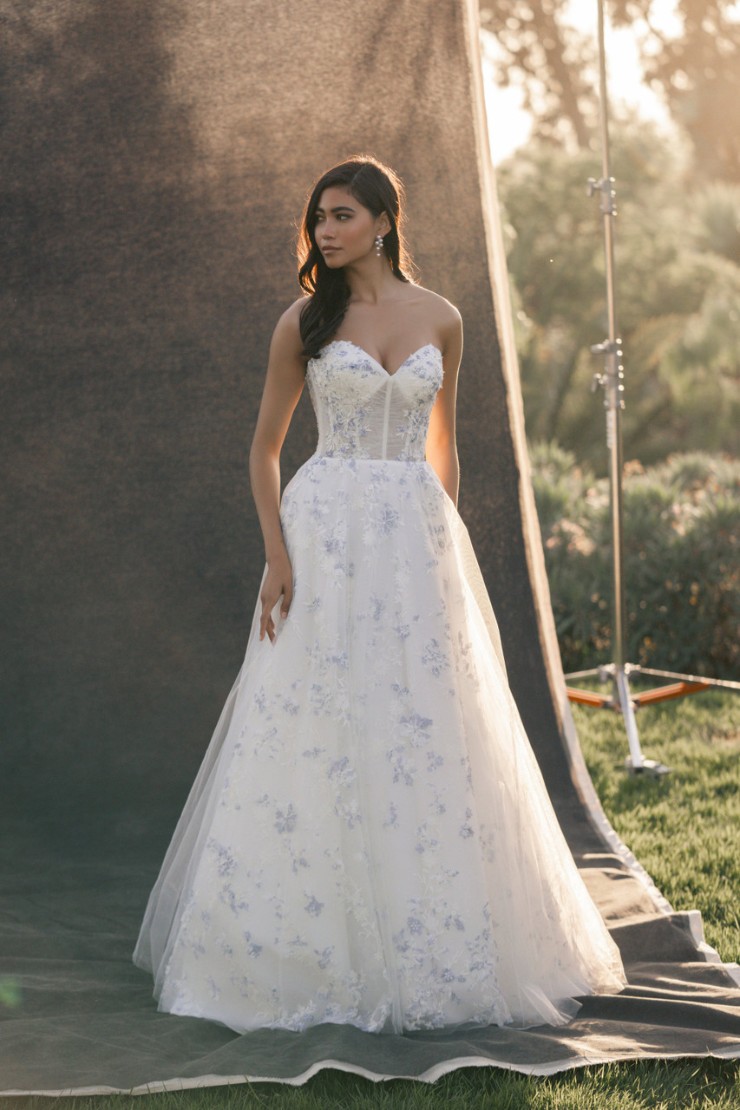 Allure Couture Style #C722 Default Thumbnail Image