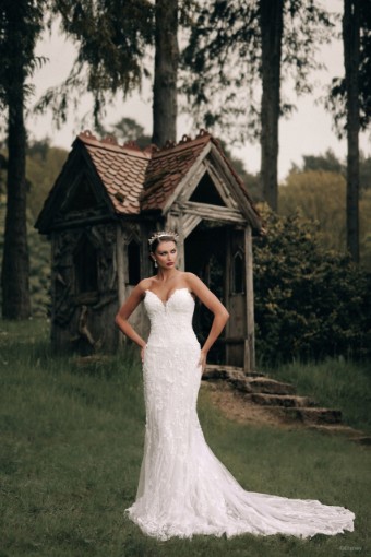 Disney Fairy Tale Weddings Style #DVL17 #3 Almond/Champ/IV/Nude thumbnail