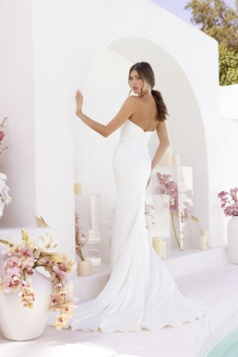 Le Blanc by Casablanca Style #LE138 Artemis #1 White thumbnail