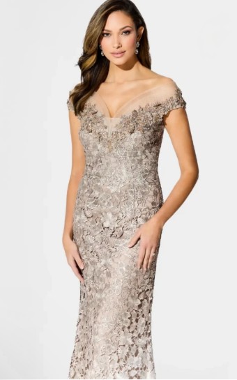 Ivonne D Style #ID902 #2 Gold/Ivory Ombre thumbnail