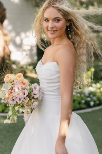 Allure Romance Style #R3900 #1 Ivory Only thumbnail