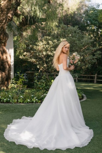 Allure Romance Style #R3900 #2 Ivory Only thumbnail