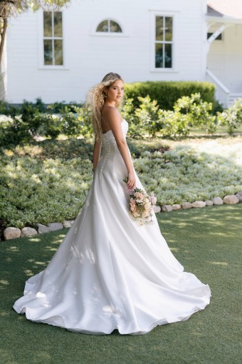 Allure Romance Style #R3905 #4 default Ivory Only thumbnail