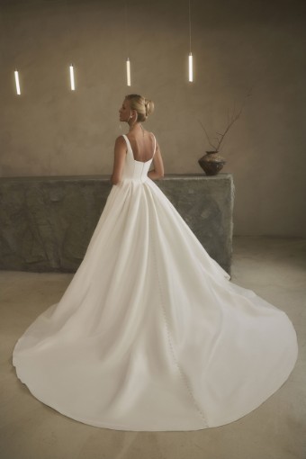 Casablanca Style #2635 Miriam #2 Ivory thumbnail