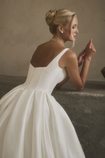 Casablanca Style #2635 Miriam #1 Ivory thumbnail